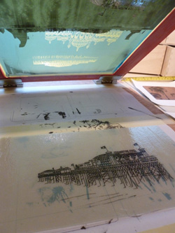 An example of the screen printing process.